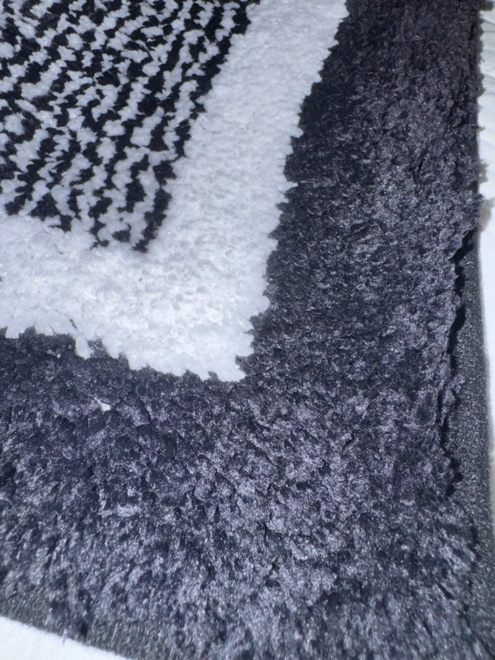 Black and White Bath Mat Rug